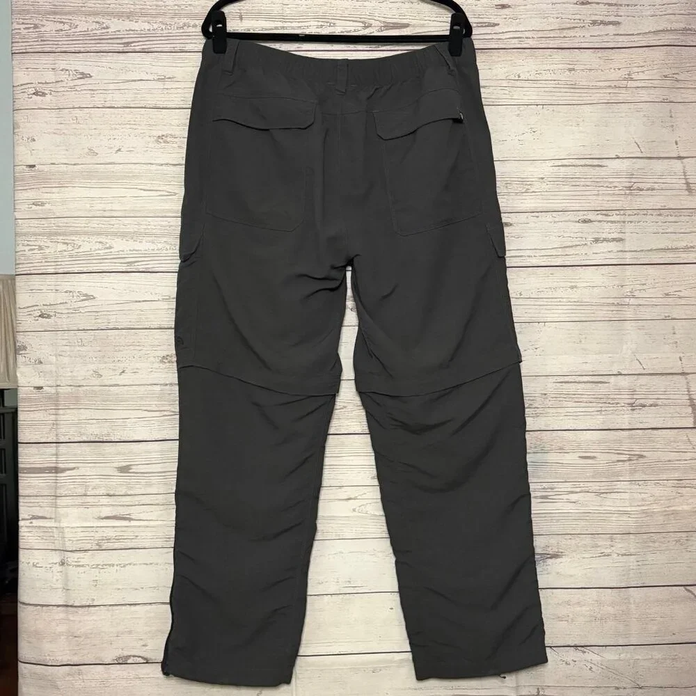 The North Face Convertible Utility Pants/Shorts Large‎